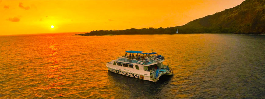Historical Kona Dinner Cruise to Kealakekua Bay in Kailua Kona, Big Island, Hawaii