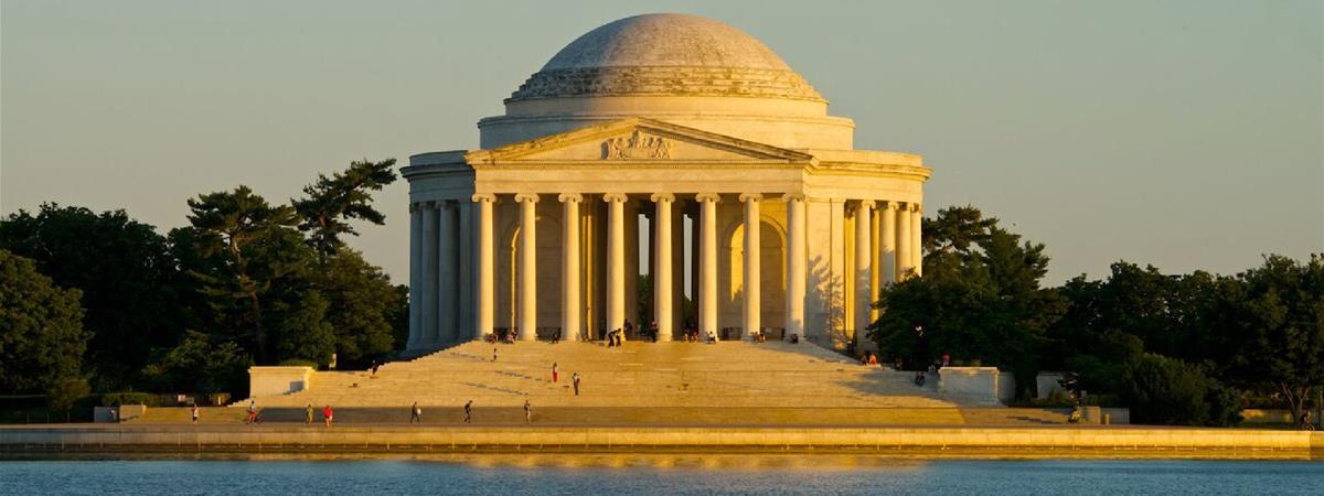 Monuments by Moonlight Night Tour in Washington, District of Columbia